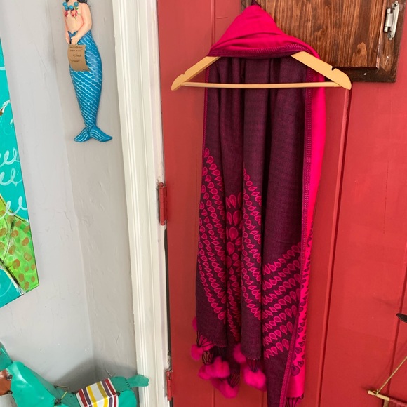 Mauve Large Scarf - Picture 9 of 17